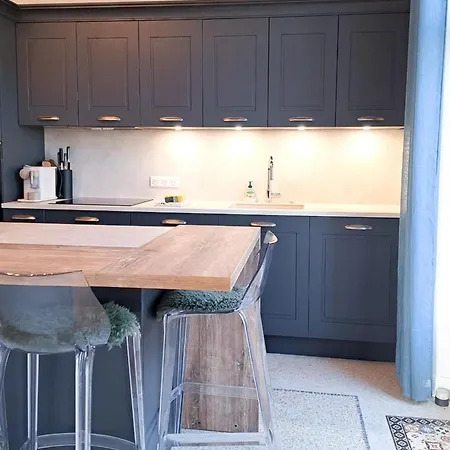 Superb 3br With Ac Sea View Private Garden Parking- Benakey Apartment Cannes
