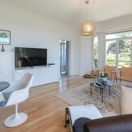 Superb 3br With Ac Sea View Private Garden Parking- Benakey 公寓