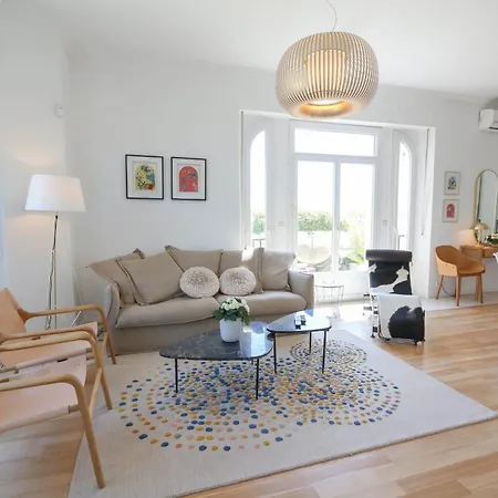 Superb 3br With Ac Sea View Private Garden Parking- Benakey 公寓 *