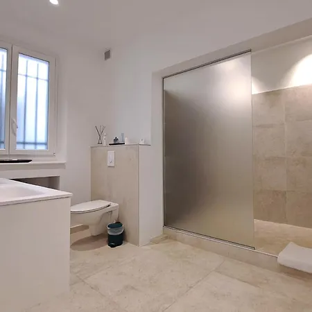 公寓 Superb 3br With Ac Sea View Private Garden Parking- Benakey *