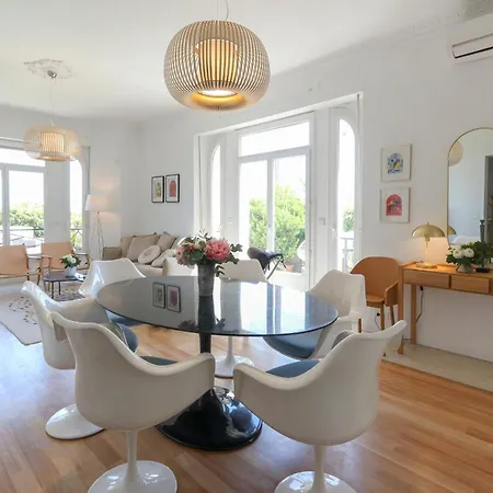 Superb 3br With Ac Sea View Private Garden Parking- Benakey
