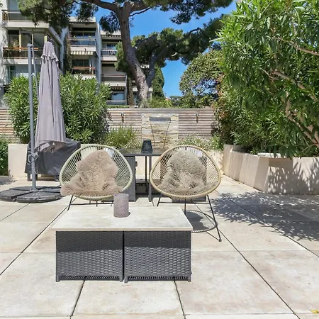 公寓 Superb 3br With Ac Sea View Private Garden Parking- Benakey