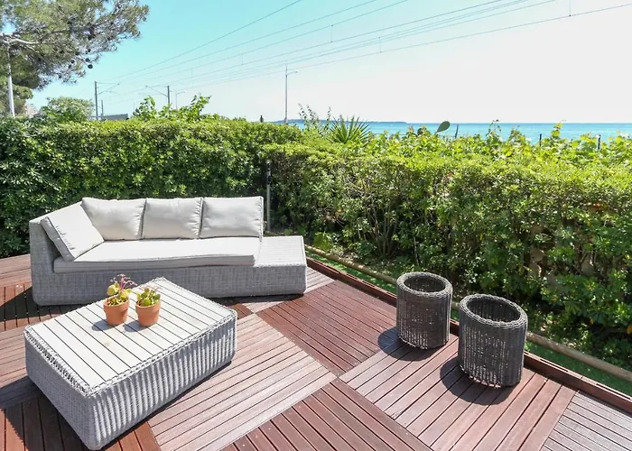 Superb 3br With Ac Sea View Parking And Garden - Benakey *