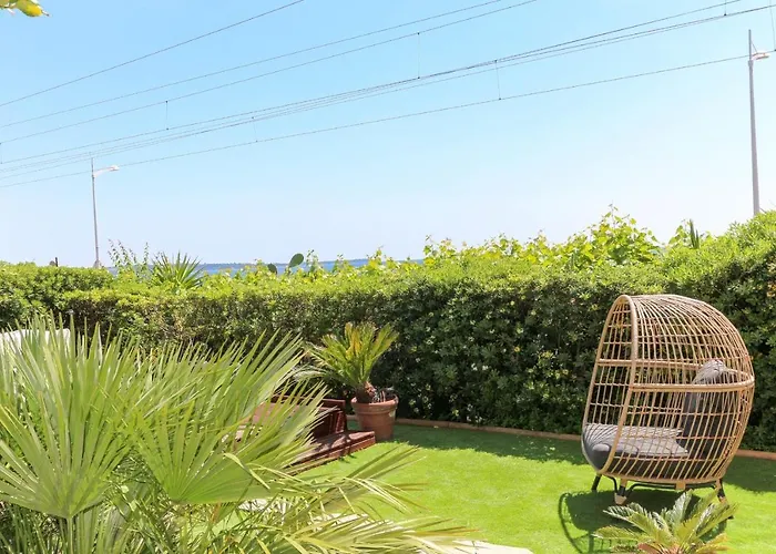 Superb 3br With Ac Sea View Parking And Garden - Benakey Apartamento