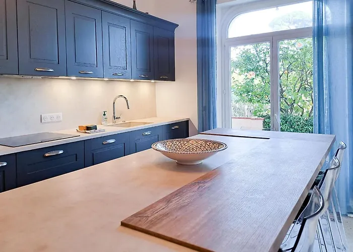 Superb 3br With Ac Sea View Parking And Garden - Benakey *